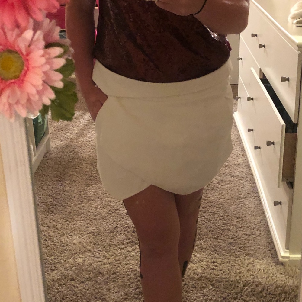 Zara envelope shorts / skort / skirt